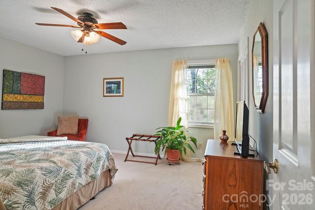 12 Steeplechase Court, Hendersonville, NC 28791