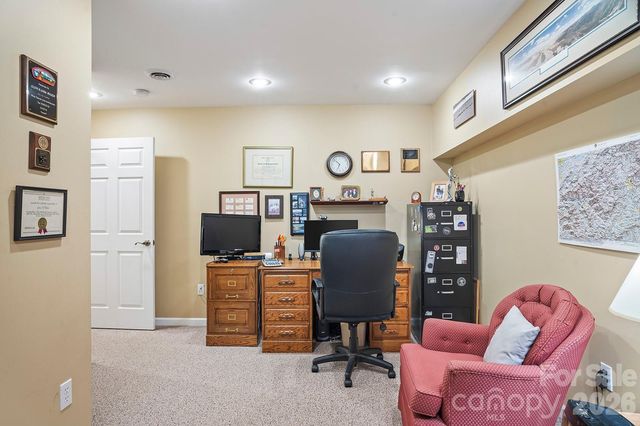 12 Steeplechase Court, Hendersonville, NC 28791
