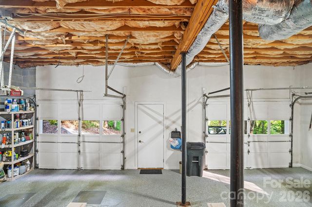 12 Steeplechase Court, Hendersonville, NC 28791