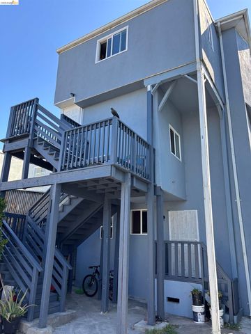 2831 Martin Luther King Jr Way, Oakland, CA 94609