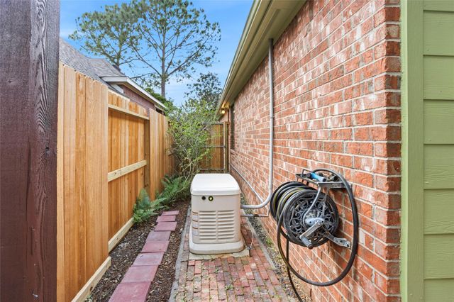 3531 Deerbrook Court, Pearland, TX 77584