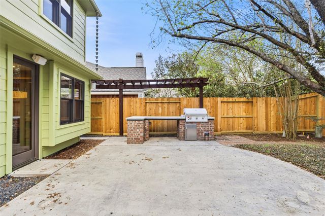 3531 Deerbrook Court, Pearland, TX 77584