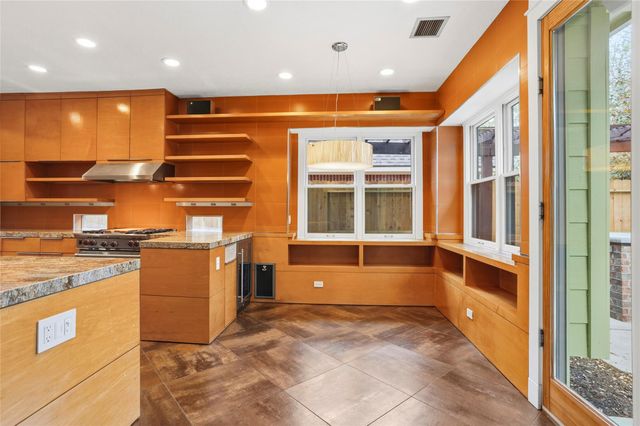 3531 Deerbrook Court, Pearland, TX 77584