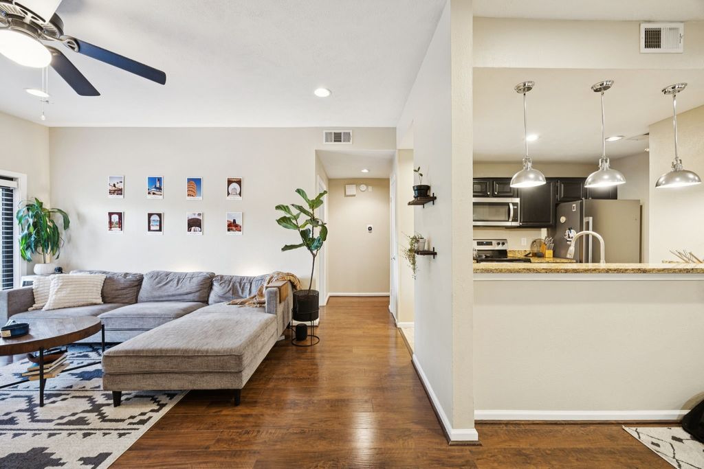 8601 Park Lane 726, Dallas, TX 75231