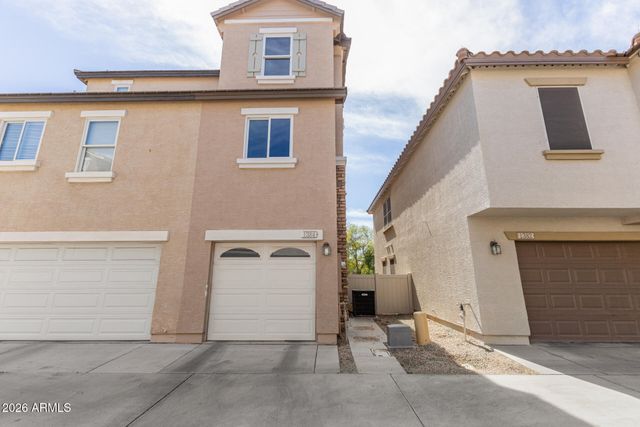 1384 S SABINO Drive, Gilbert, AZ 85296