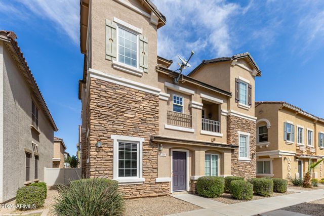 1384 S SABINO Drive, Gilbert, AZ 85296