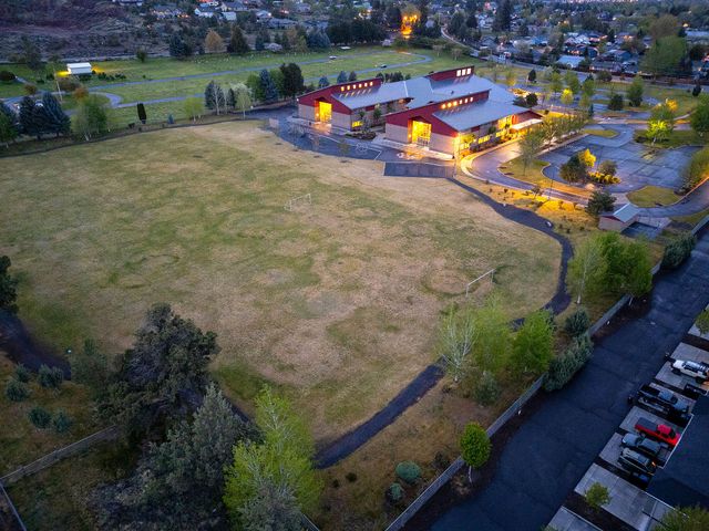 3380 SW 28th Street, Redmond, OR 97756