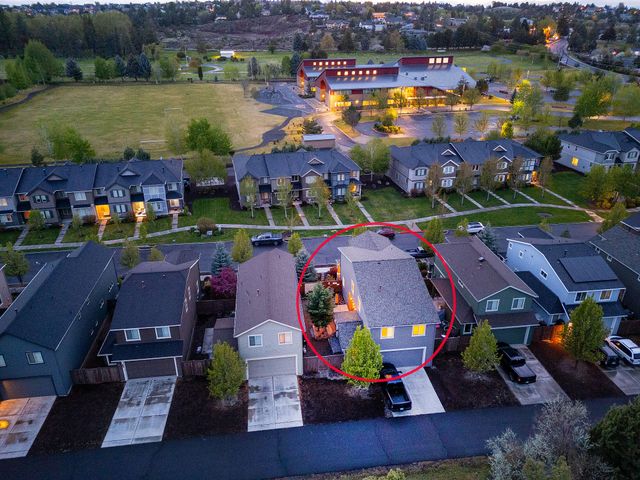 3380 SW 28th Street, Redmond, OR 97756