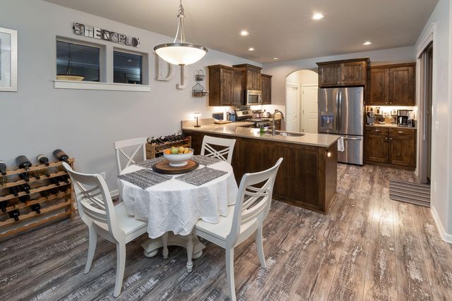 3380 SW 28th Street, Redmond, OR 97756