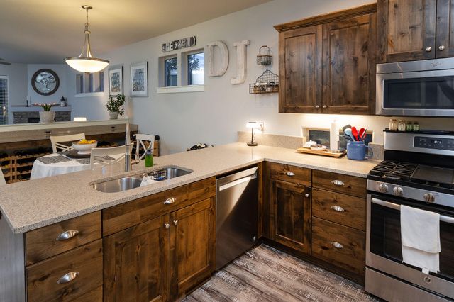 3380 SW 28th Street, Redmond, OR 97756