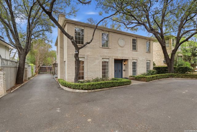 484 E Olmos Dr, Olmos Park, TX 78212