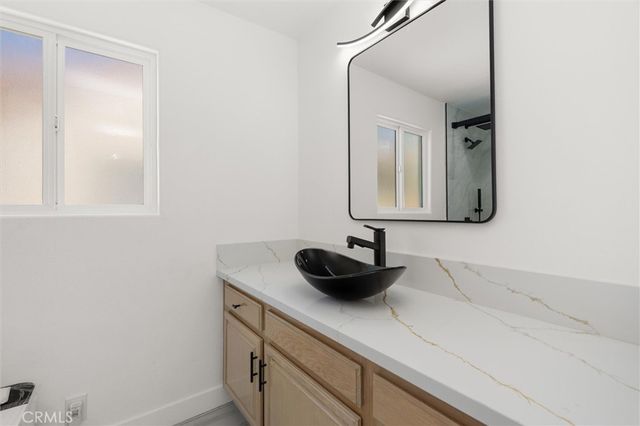 7422 Kyle Court, West Hills, CA 91307