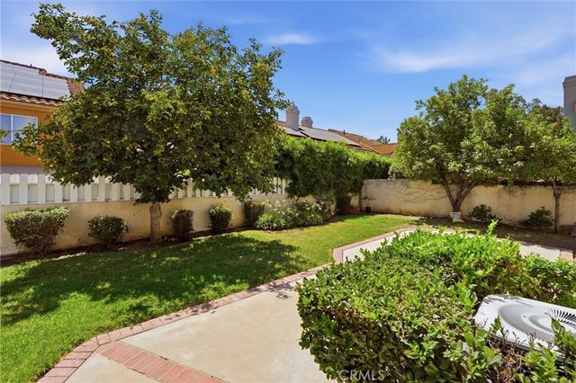 7422 Kyle Court, West Hills, CA 91307