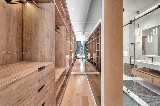 46 NE 162nd St, Miami, FL 33162