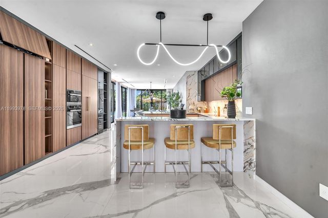 46 NE 162nd St, Miami, FL 33162