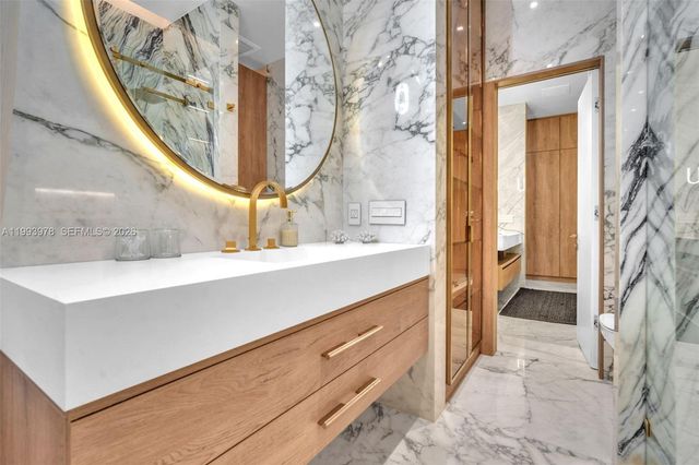 46 NE 162nd St, Miami, FL 33162