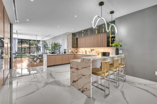 46 NE 162nd St, Miami, FL 33162