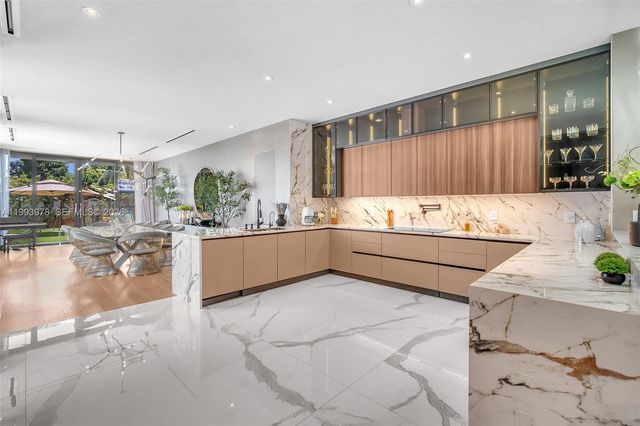 46 NE 162nd St, Miami, FL 33162