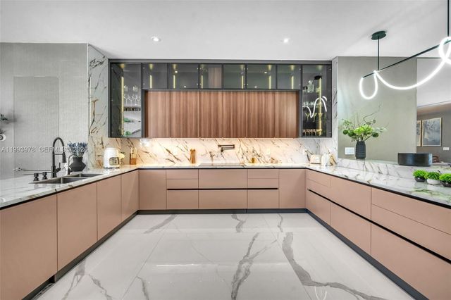 46 NE 162nd St, Miami, FL 33162