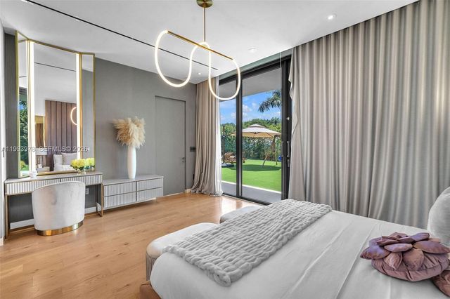 46 NE 162nd St, Miami, FL 33162