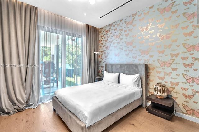 46 NE 162nd St, Miami, FL 33162