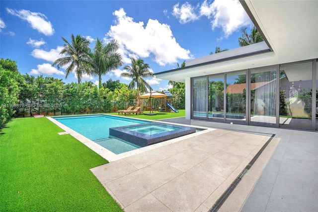 46 NE 162nd St, Miami, FL 33162