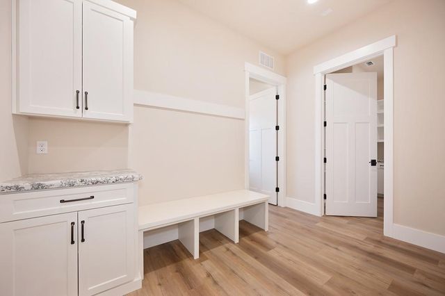 8109 Bridger Ln, Shingle Springs, CA 95682