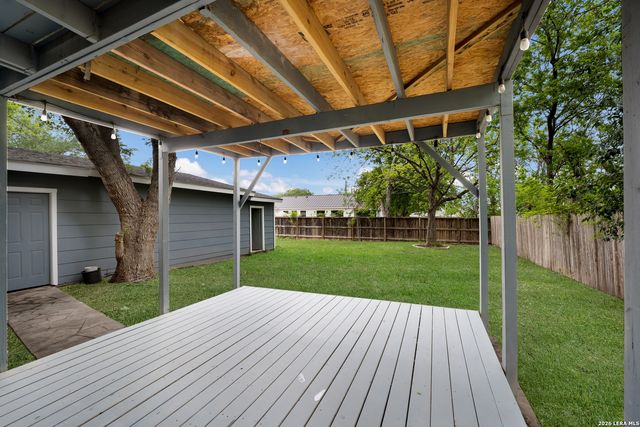 8265 UTOPIA BLVD, Selma, TX 78154