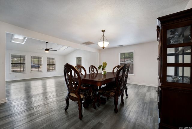 8265 UTOPIA BLVD, Selma, TX 78154