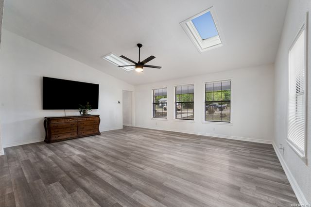 8265 UTOPIA BLVD, Selma, TX 78154