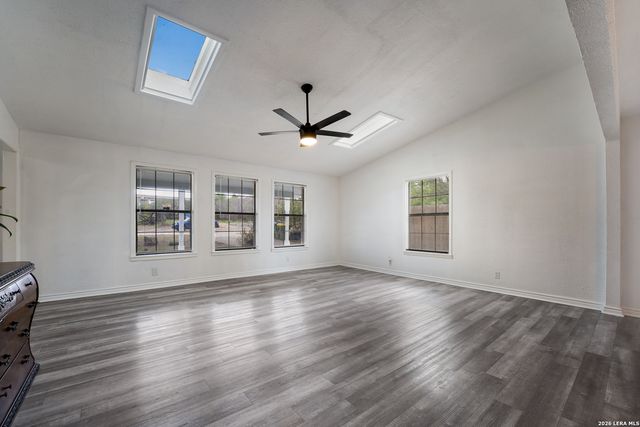 8265 UTOPIA BLVD, Selma, TX 78154