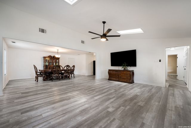 8265 UTOPIA BLVD, Selma, TX 78154