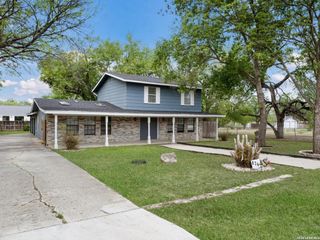 8265 UTOPIA BLVD, Selma, TX 78154