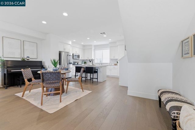 1580 Wright Ave, Richmond, CA 94804