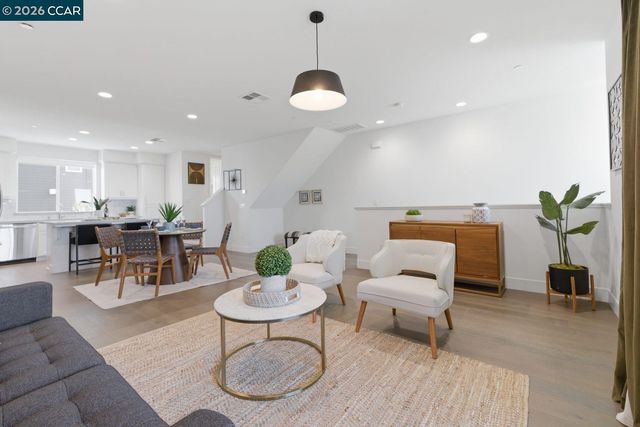 1580 Wright Ave, Richmond, CA 94804