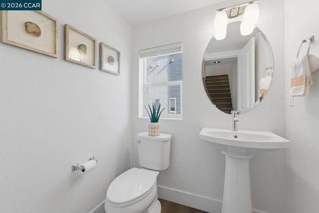1580 Wright Ave, Richmond, CA 94804