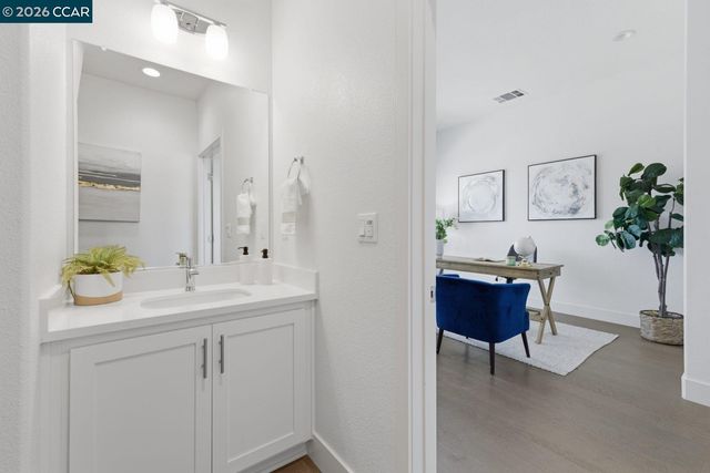 1580 Wright Ave, Richmond, CA 94804