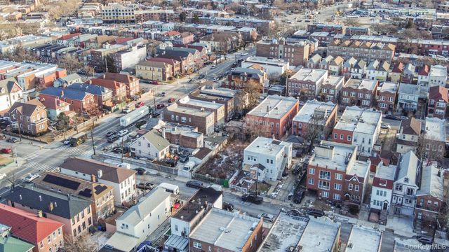 175 E 55th Street, Brooklyn, NY 11203