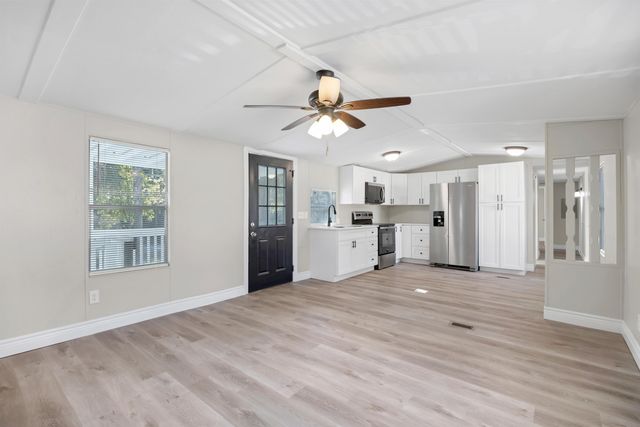 385 Katnack Rd, St Augustine, FL 32095