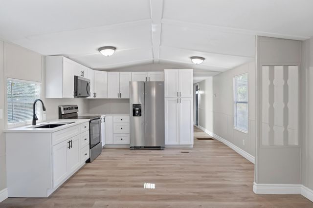 385 Katnack Rd, St Augustine, FL 32095