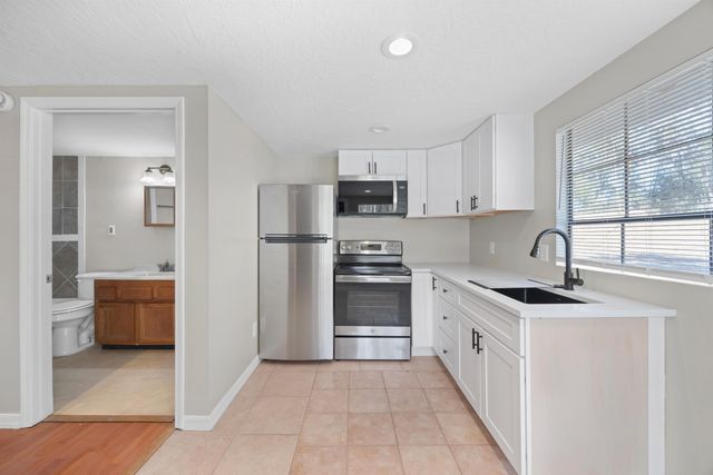 385 Katnack Rd, St Augustine, FL 32095