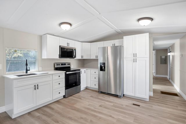 385 Katnack Rd, St Augustine, FL 32095