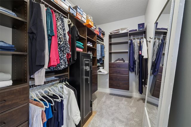 2728 NW 167th Court, Clive, IA 50325