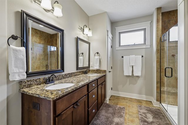 2728 NW 167th Court, Clive, IA 50325