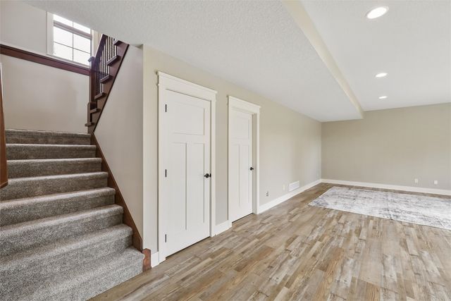 2728 NW 167th Court, Clive, IA 50325