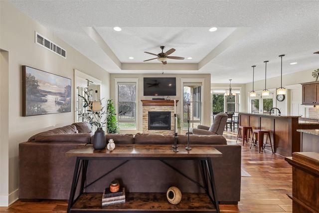 2728 NW 167th Court, Clive, IA 50325