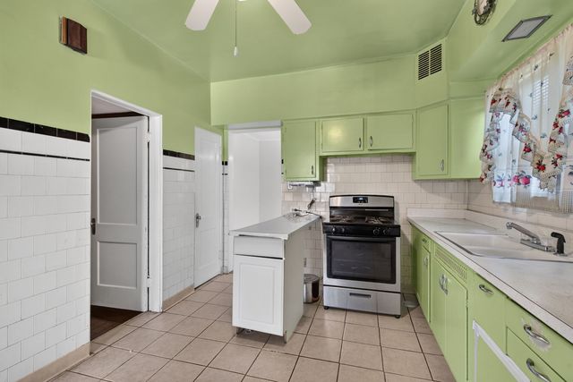4824 W Concord Place, Chicago, IL 60639