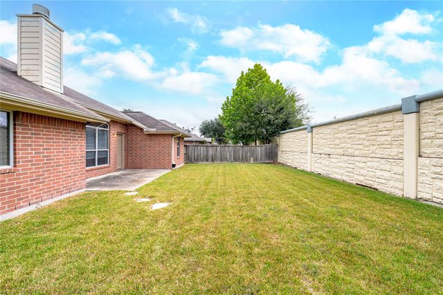 5010 Blanco Drive, Pearland, TX 77584