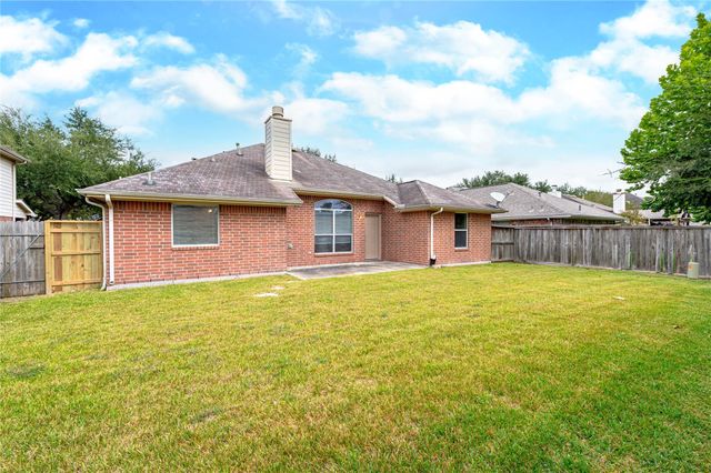 5010 Blanco Drive, Pearland, TX 77584