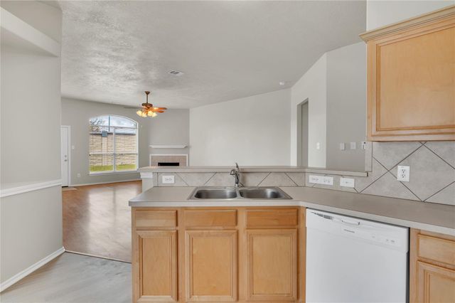 5010 Blanco Drive, Pearland, TX 77584